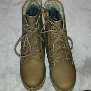 Winter boots/booties